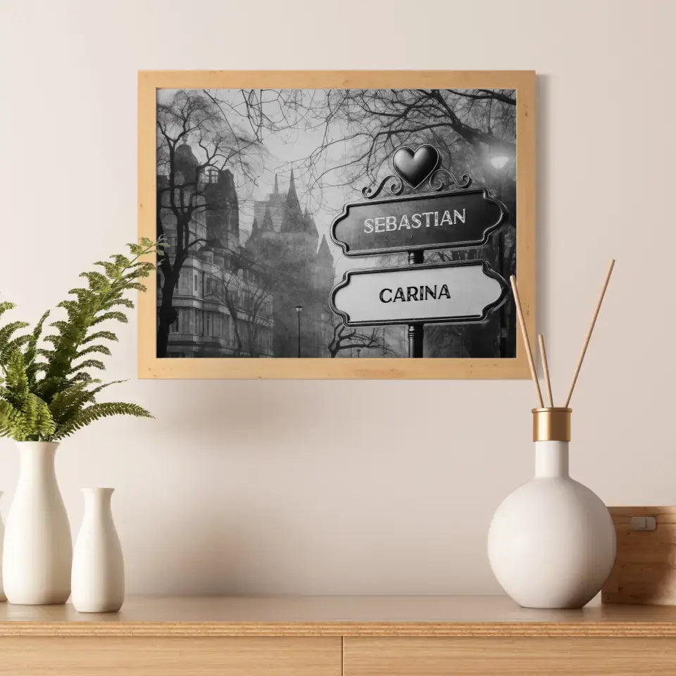 Personalisiertes Poster Wegweiser Schwarz Weiß alte Stadt