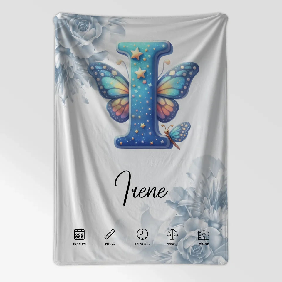 Personalisierte Decke mit Blüten Blau und Anfangsbuchstaben I Geburt 7