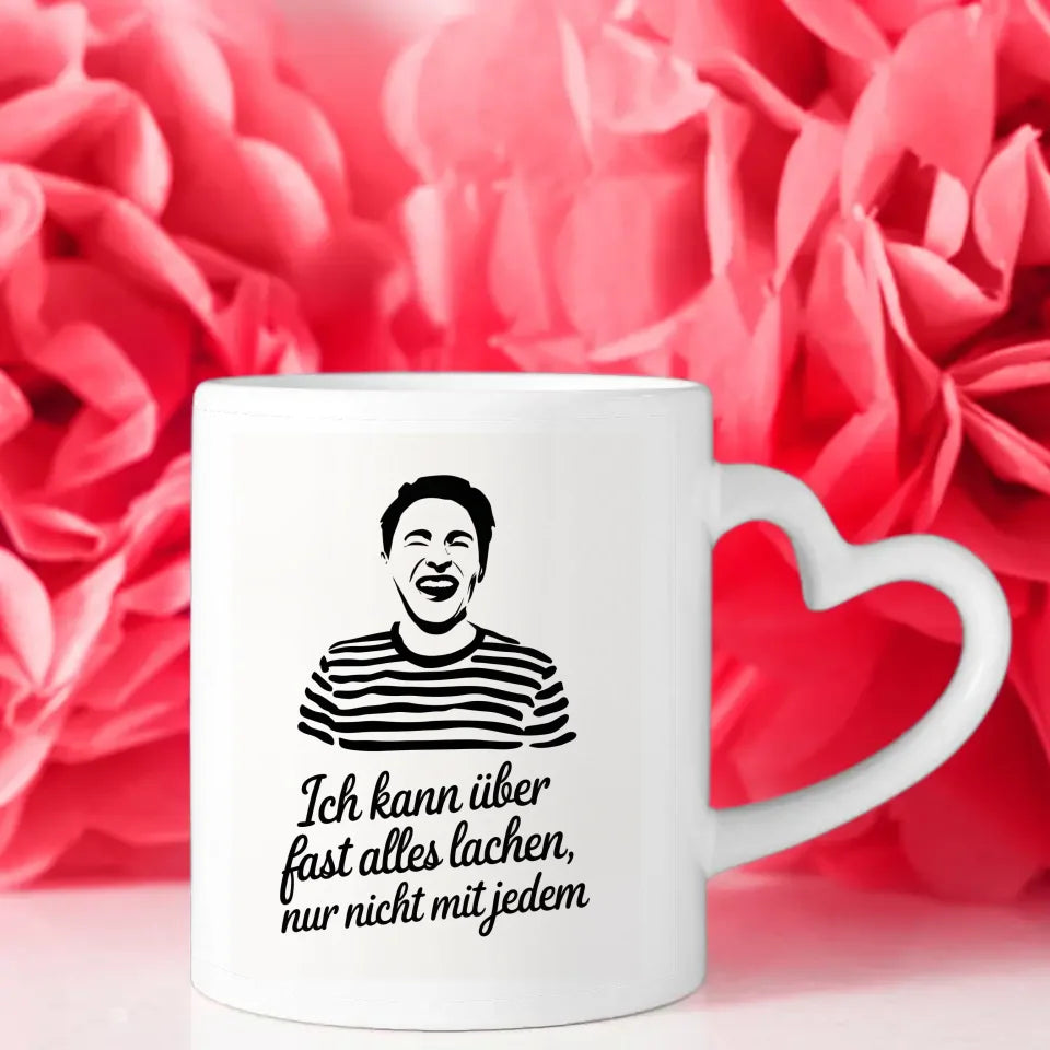 Lustige Sprüche Tasse mit lachender Person und kreativem Zitat