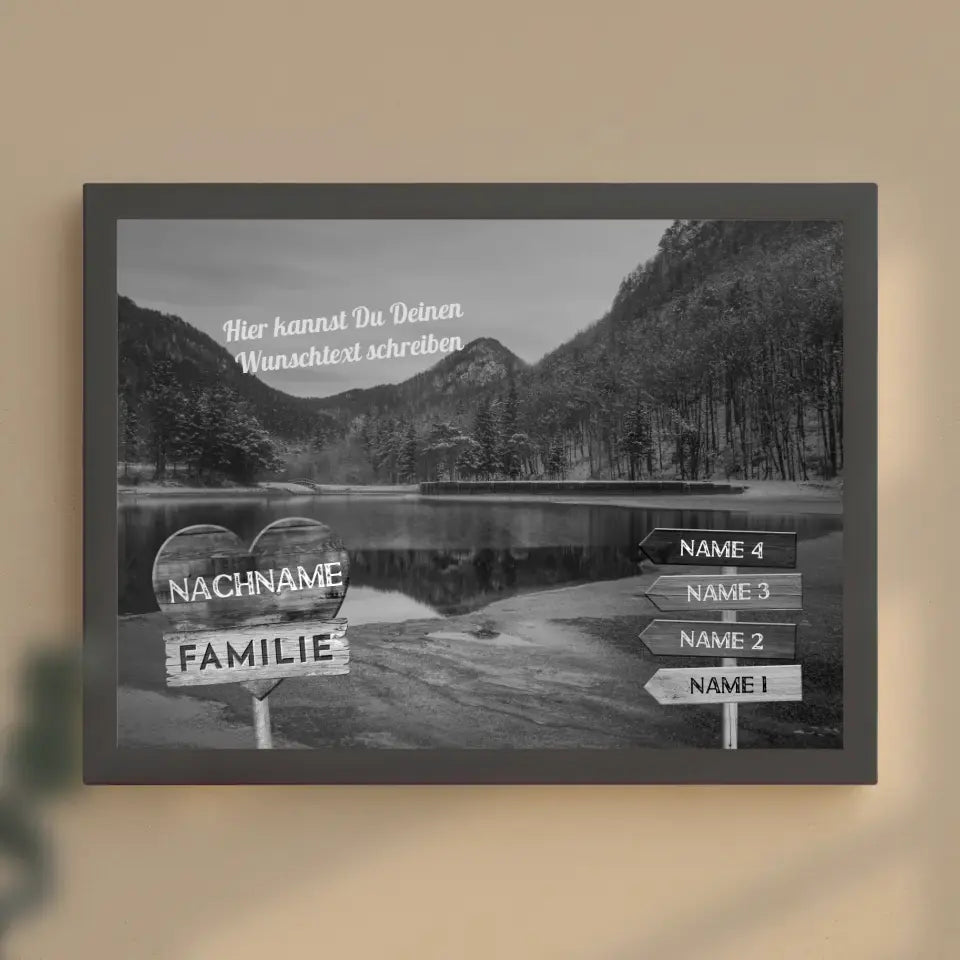 Personalisiertes Poster Familie Wegweiser Bergsee Schwarz Weiß & Wunschtext