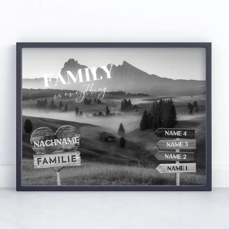 Personalisiertes Poster Familie Wegweiser Nebeliges Tal Schwarz Weiß & Familienspruch