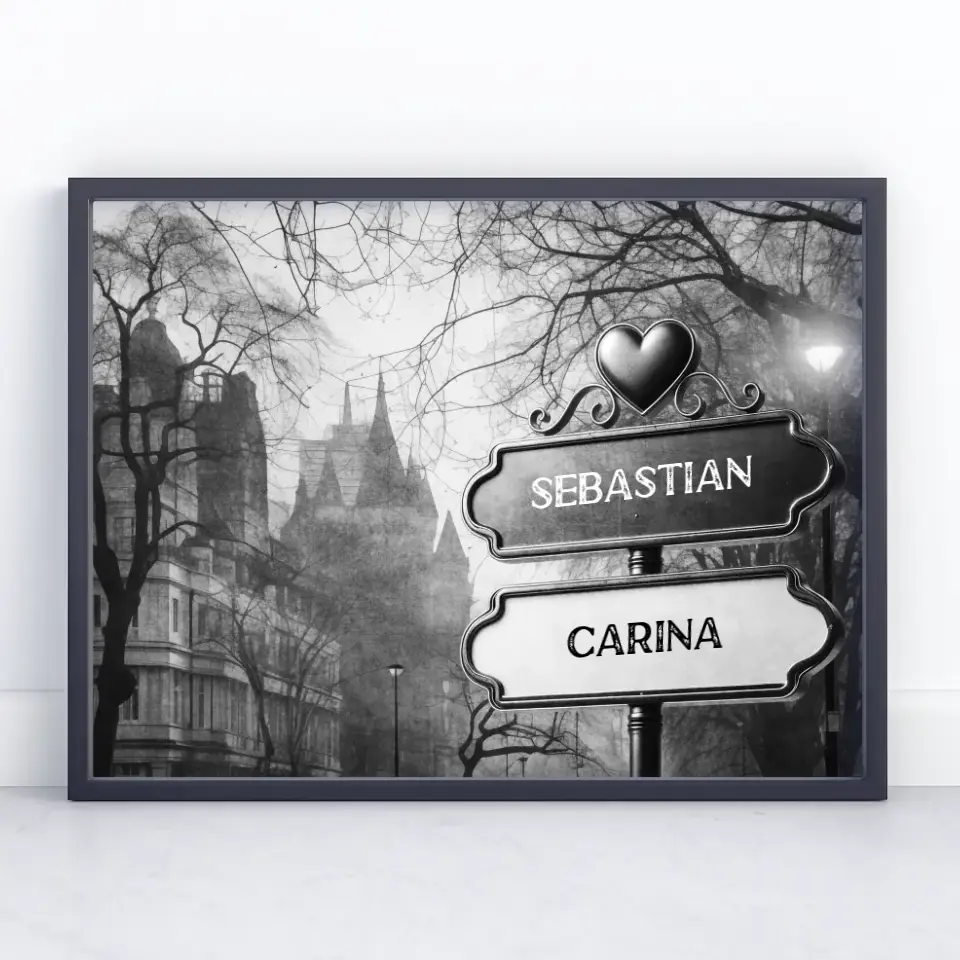 Personalisiertes Poster Wegweiser Schwarz Weiß alte Stadt