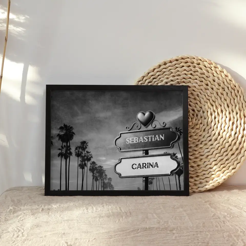 Liebes Poster mit Namen Wegweiser Schwarz Weiß Palmen