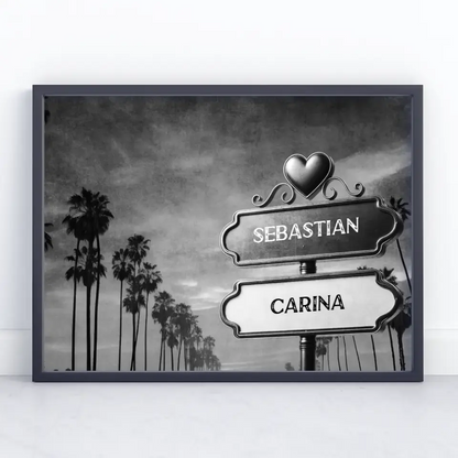 Liebes Poster mit Namen Wegweiser Schwarz Weiß Palmen