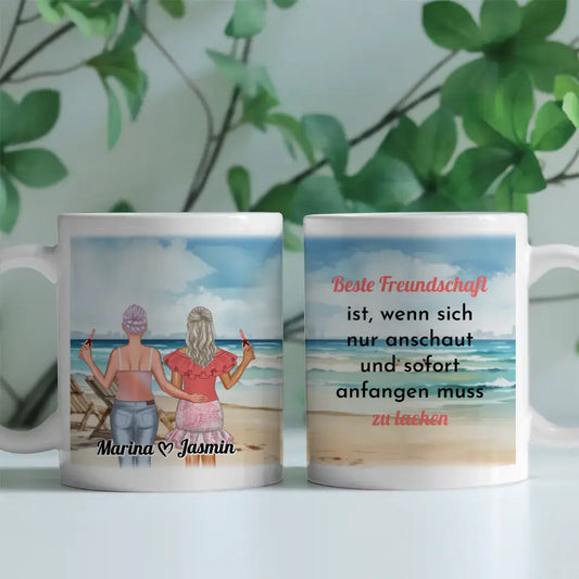 Personalisierte Tasse für 2 Freundinnen Meer mit Liegestühlen