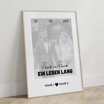 Personalisiertes Poster Liebe Hand in Hand White Mit Datum Foto & Namen