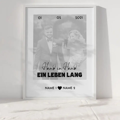 Personalisiertes Poster Liebe Hand in Hand White Mit Datum Foto & Namen