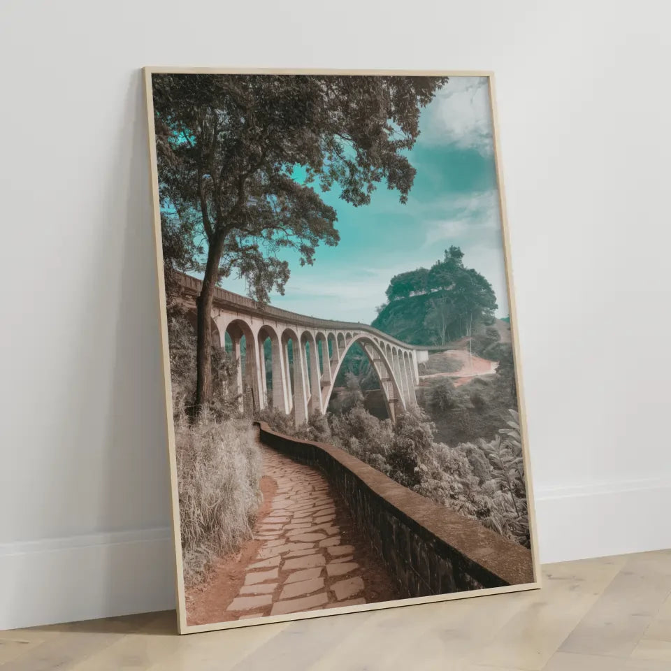 Poster von der Nine Arches Bridge im Grünen von Sri Lanka kaufen