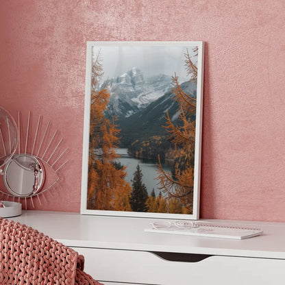 Herbstlandschaft Poster mit Bäumen und Bergen für Wohnraumgestaltung