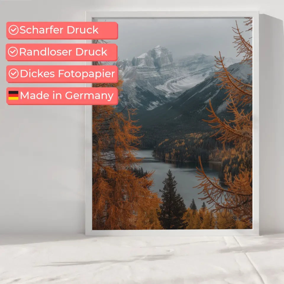 Herbstlandschaft Poster mit Bäumen und Bergen für Wohnraumgestaltung