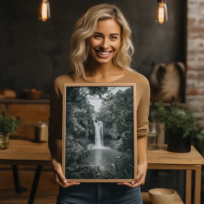 Poster Wasserfall Natur pur mit grünem Laub dekorieren Ihr Zuhause