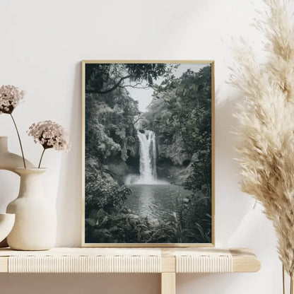 Poster Wasserfall Natur pur mit grünem Laub dekorieren Ihr Zuhause