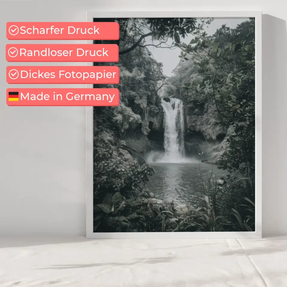 Poster Wasserfall Natur pur mit grünem Laub dekorieren Ihr Zuhause