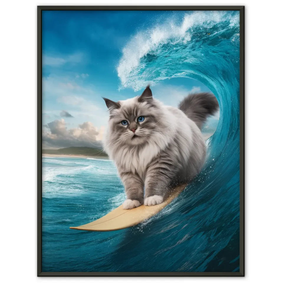 Poster flauschige Katze beim Surfen auf Wellen im azurblauen Himmel