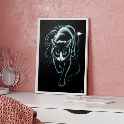 Mystische Katze Poster mit Glitzerkunst und blauen Augen für dein Zuhause