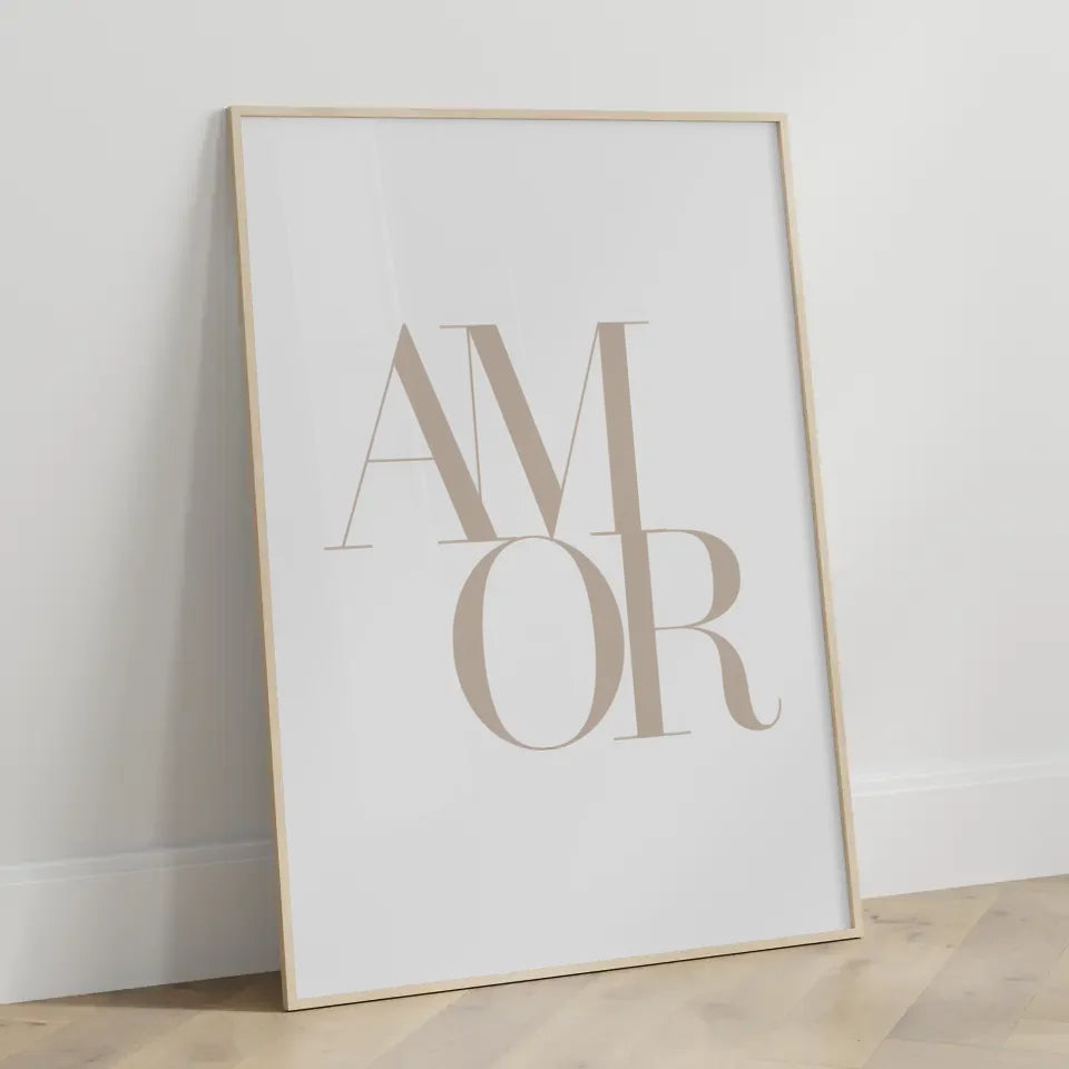 Minimalistisches Poster AMOR in Beige und Weiß für modernes Design