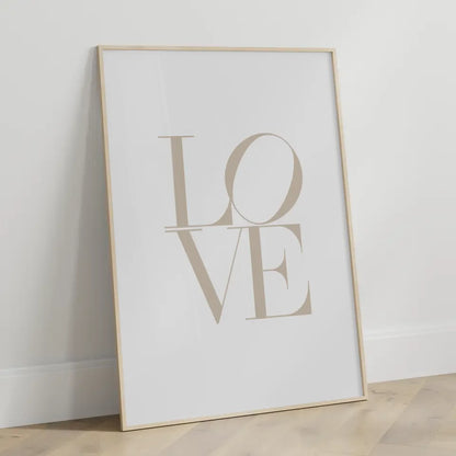 Minimalistisches LOVE Poster in Beige Hellbraun auf Weiß kaufen