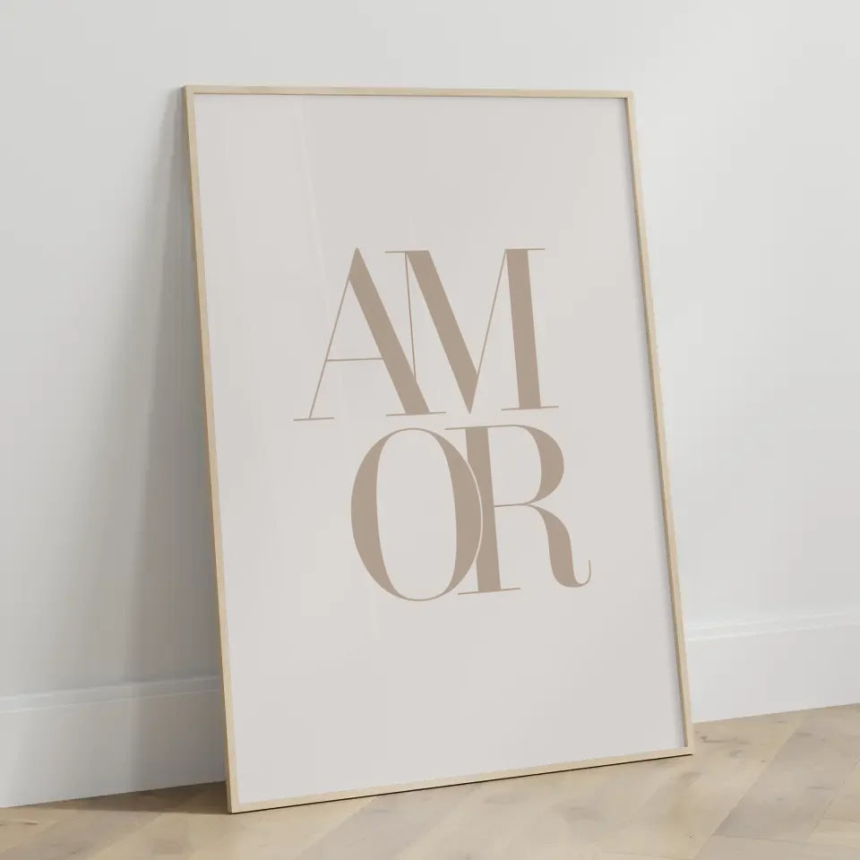 Minimalistisches Poster mit AMOR in Beige für moderne Wände