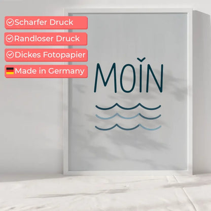 Minimalistisches Moin Poster mit Wellenmuster in Blau und Weiß