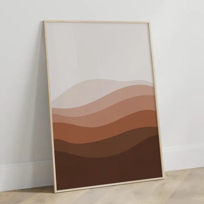 Minimalistisches Poster mit geschichteten Streifen in Brauntönen