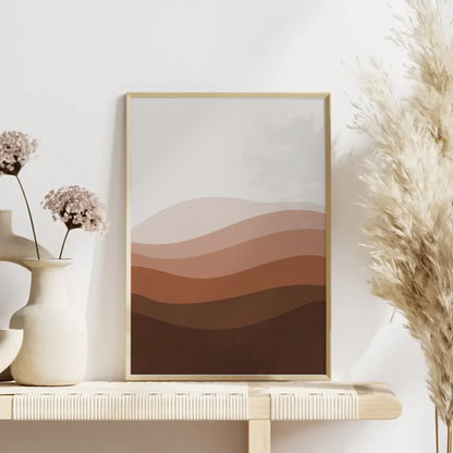 Minimalistisches Poster mit geschichteten Streifen in Brauntönen