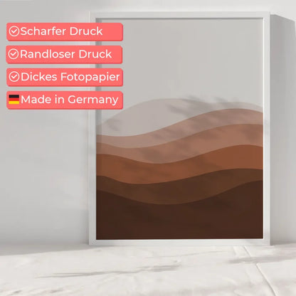 Minimalistisches Poster mit geschichteten Streifen in Brauntönen