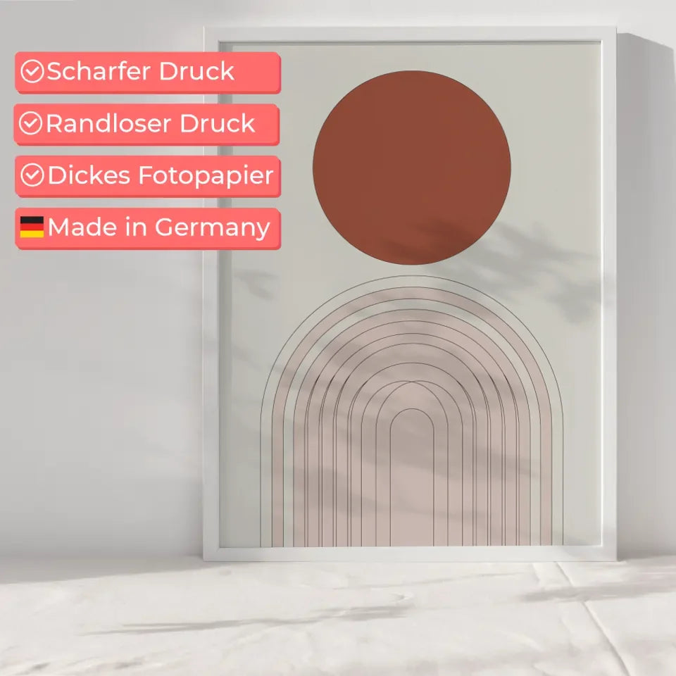 Minimalistisches Poster mit braun-rotem Element und beige Hintergrund