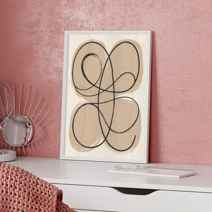 Abstraktes Poster mit geschwungenen Linien und ruhigem beigen Hintergrund