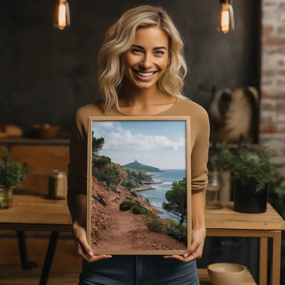 Atemberaubende Küstenlandschaft Poster mit Klippen und türkisblauem Meer