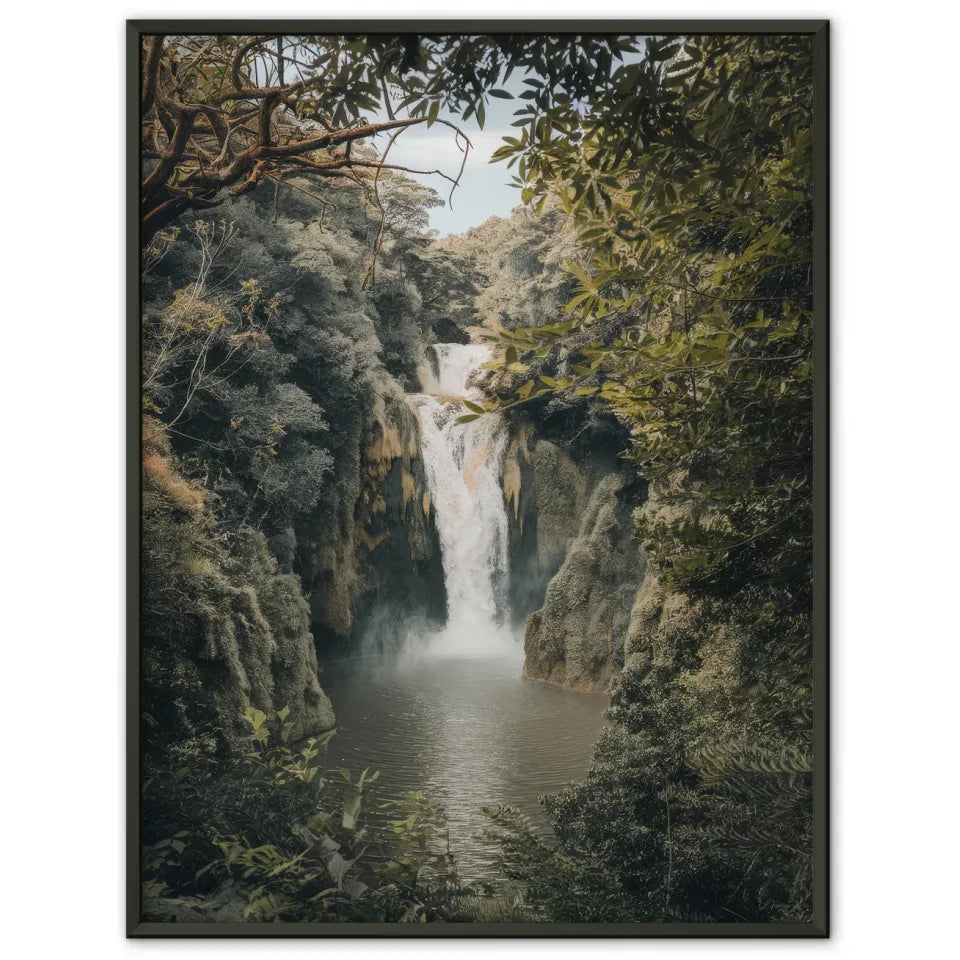 Wunderschönes Wasserfall-Poster in außergewöhnlicher Felslandschaft 1