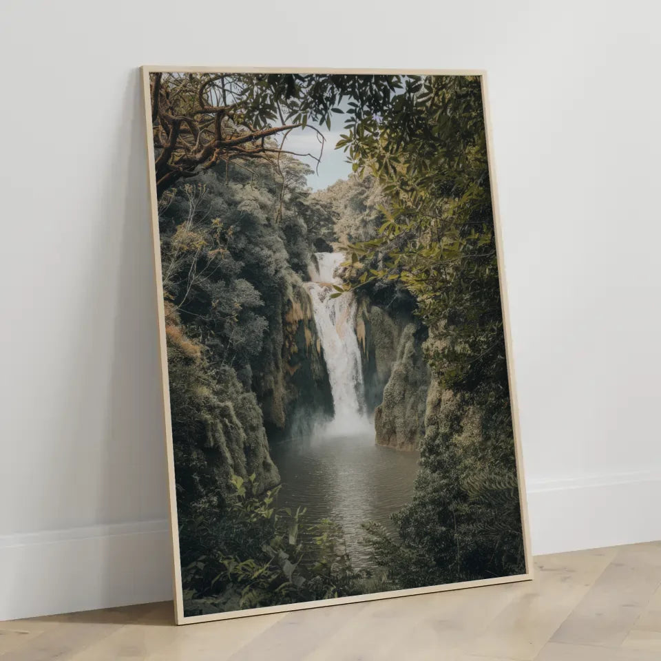 Wunderschönes Wasserfall-Poster in außergewöhnlicher Felslandschaft 3