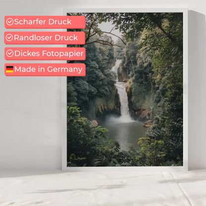 Wunderschönes Wasserfall-Poster in außergewöhnlicher Felslandschaft 6
