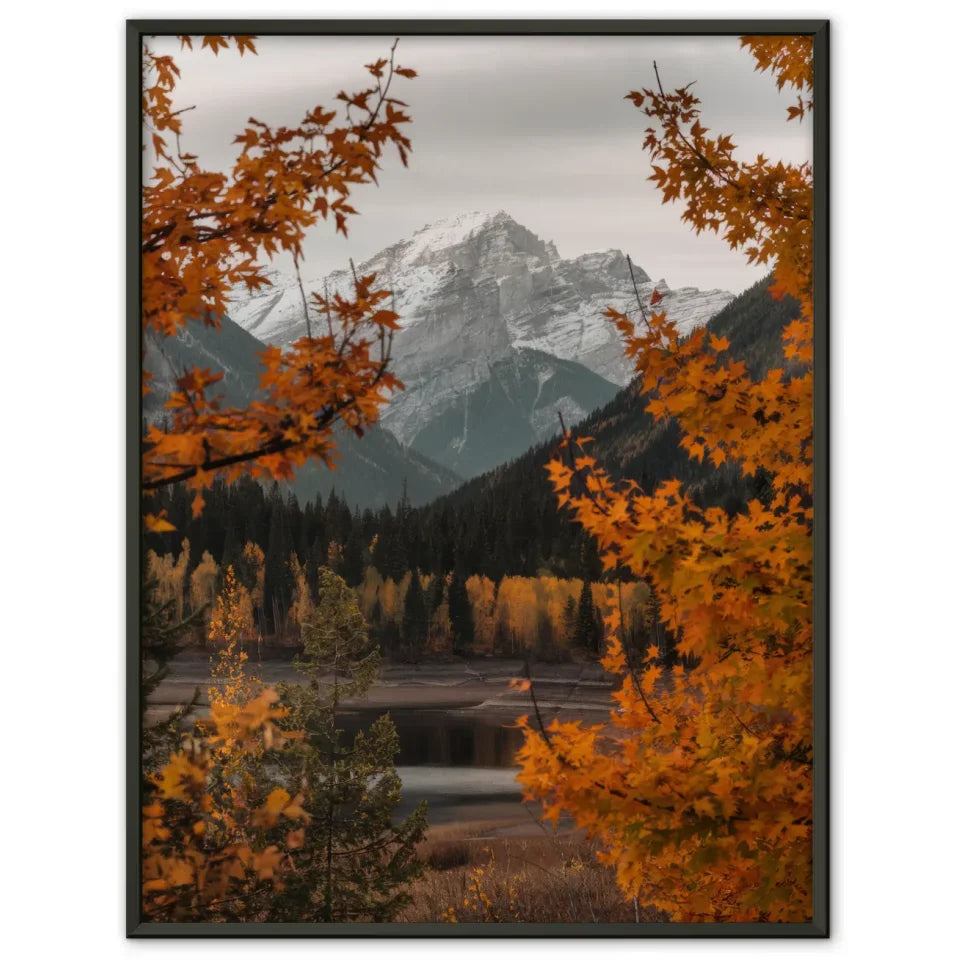 Herbstliche Landschaft Poster mit Bäumen See und Bergen für dein Zuhause