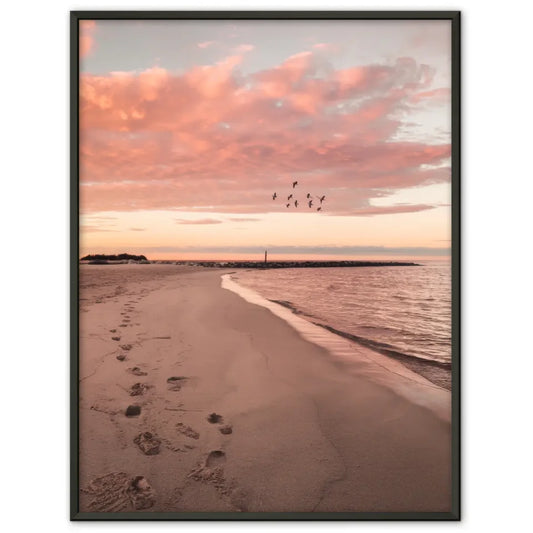 Poster ruhige Achtsamkeitsszene am Sandstrand bei Sonnenuntergang