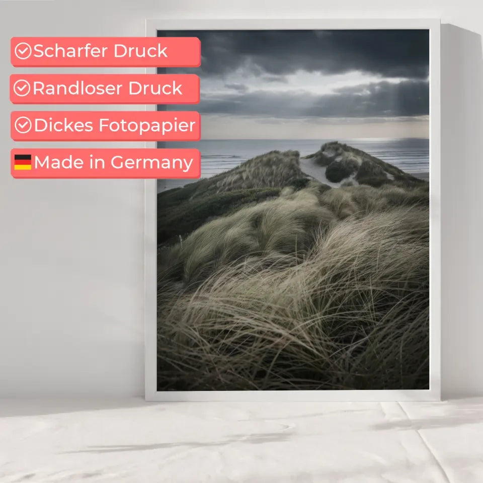 Poster verträumte Landschaft Gardasee mit Oldtimer auf Panoramastraße