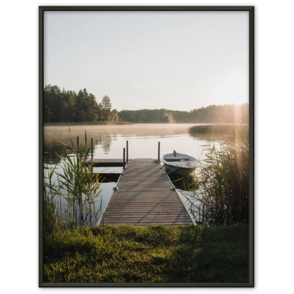 Ruhe am See Poster mit Steg und Boot in goldenen Farben