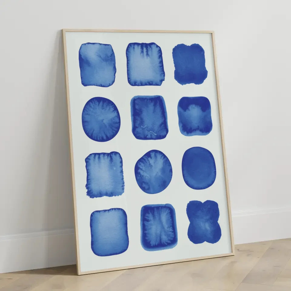 Aquarell-Poster mit blauen Pinselstrichen auf hellem Hintergrund 3