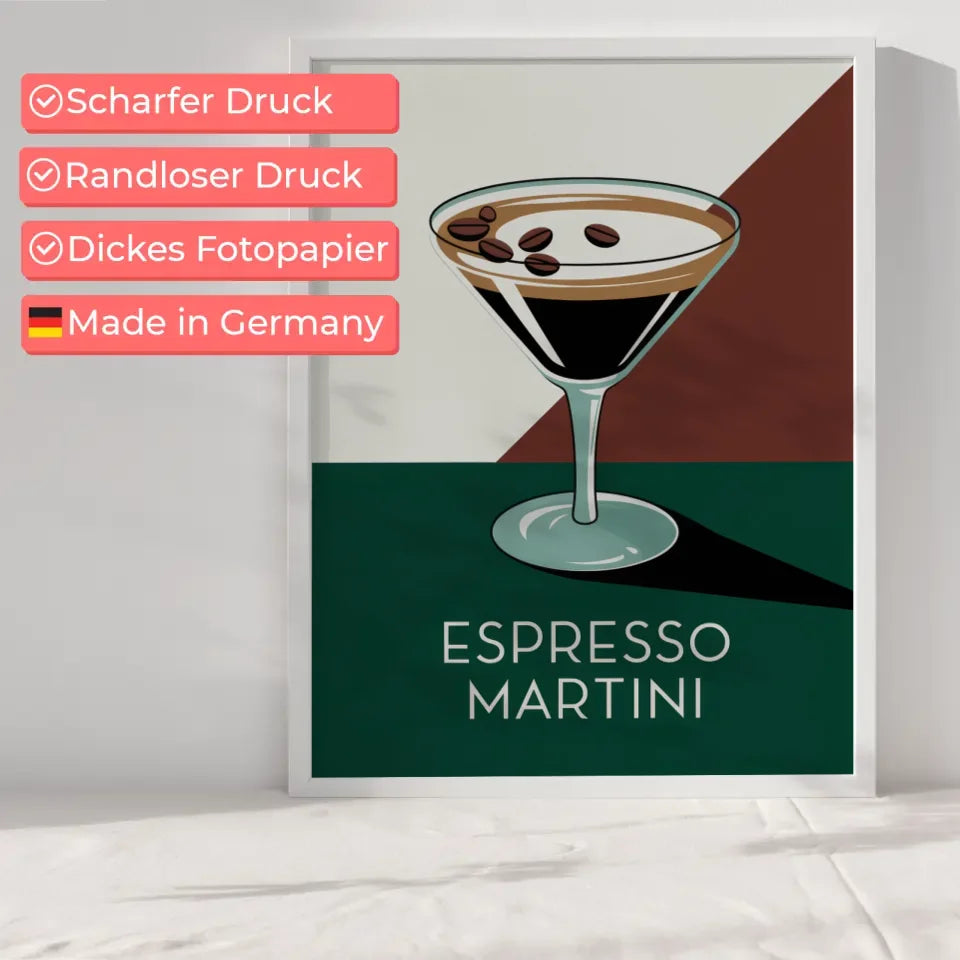 Stylischer Poster Espresso Martini mit Cocktailglas auf grünem Hintergrund