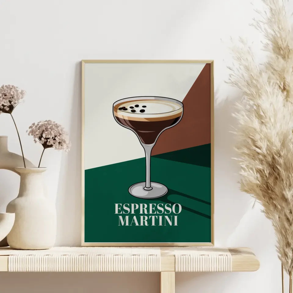 Stylischer Espresso Martini Poster grün und braun kunstvoll illustriert