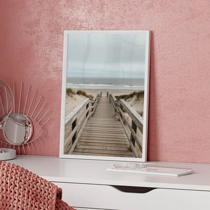 Poster Holzsteg am Strand mit Dünen und Ozeanmotiv für deine Wanddeko