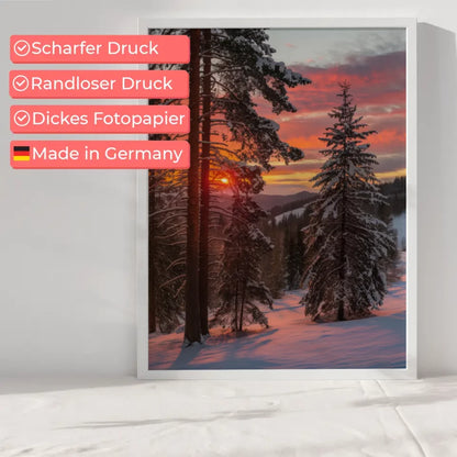 Sonnenaufgang über verschneiter Landschaft Poster in warmen Farben