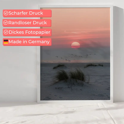 Poster ruhige Achtsamkeitsszene am Sandstrand bei Sonnenuntergang