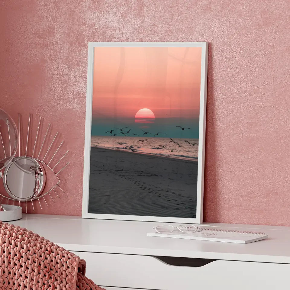 Poster ruhige Achtsamkeitsszene am Sandstrand bei Sonnenuntergang