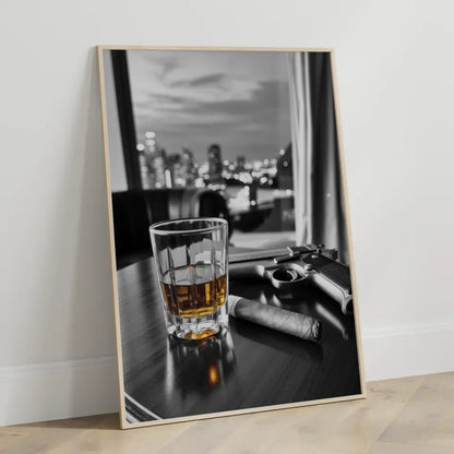 Elegantes Poster Whiskyglas Zigarre Colt Pistole Nachtstadt 3