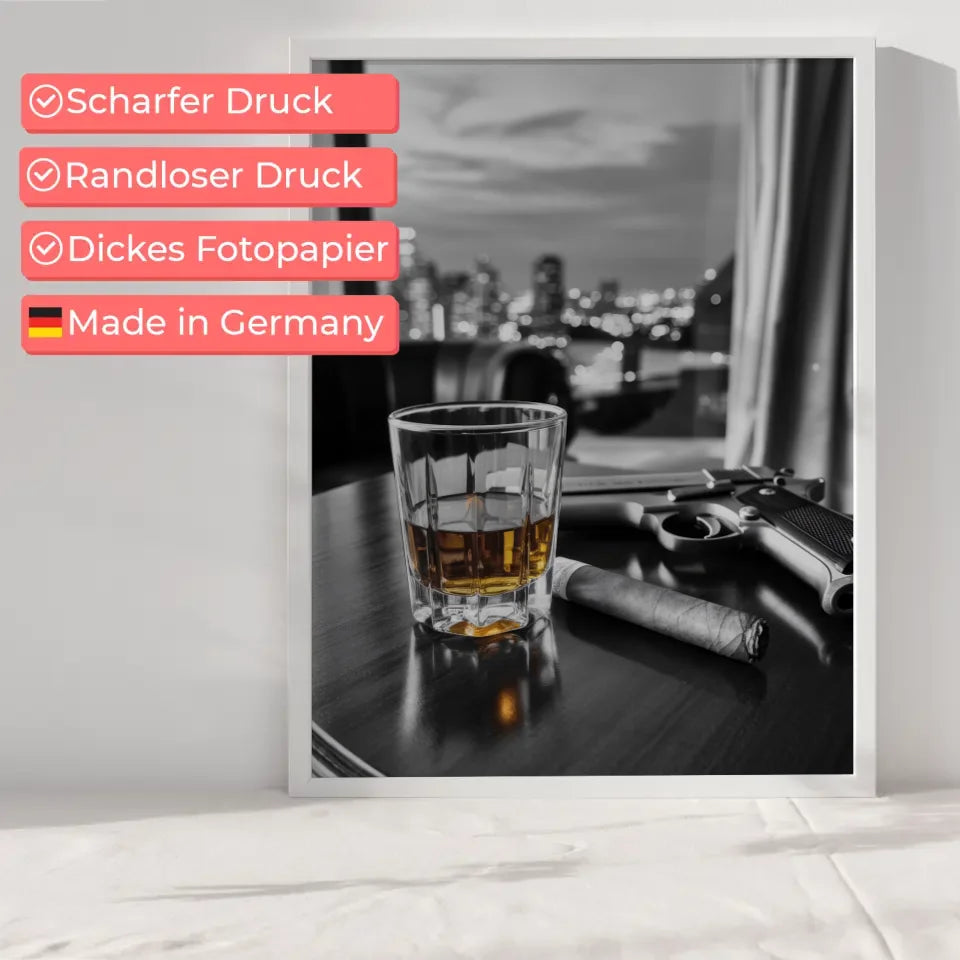 Elegantes Poster Whiskyglas Zigarre Colt Pistole Nachtstadt 6