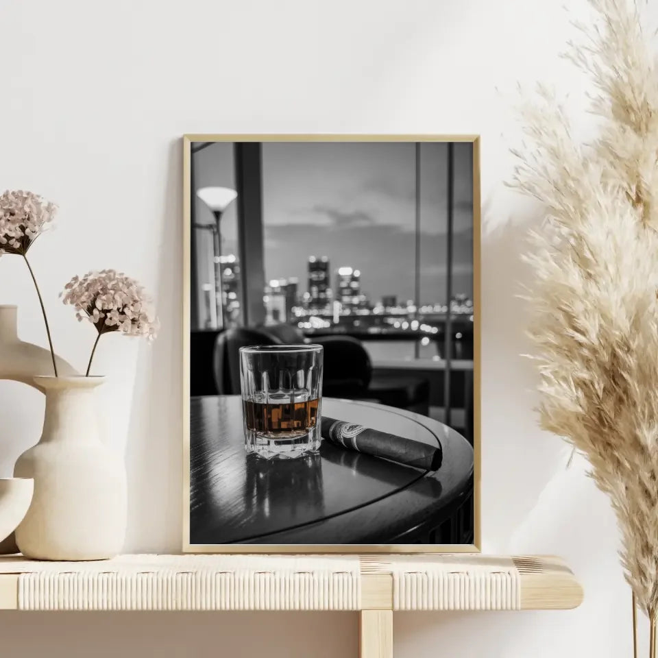 Eleganter Poster Whiskyglas mit Zigarre in Schwarz-Weiß 4