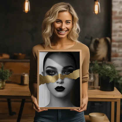 Monochromes Poster mit faszinierendem Gesicht in Schwarz-Gold-Tönen 2