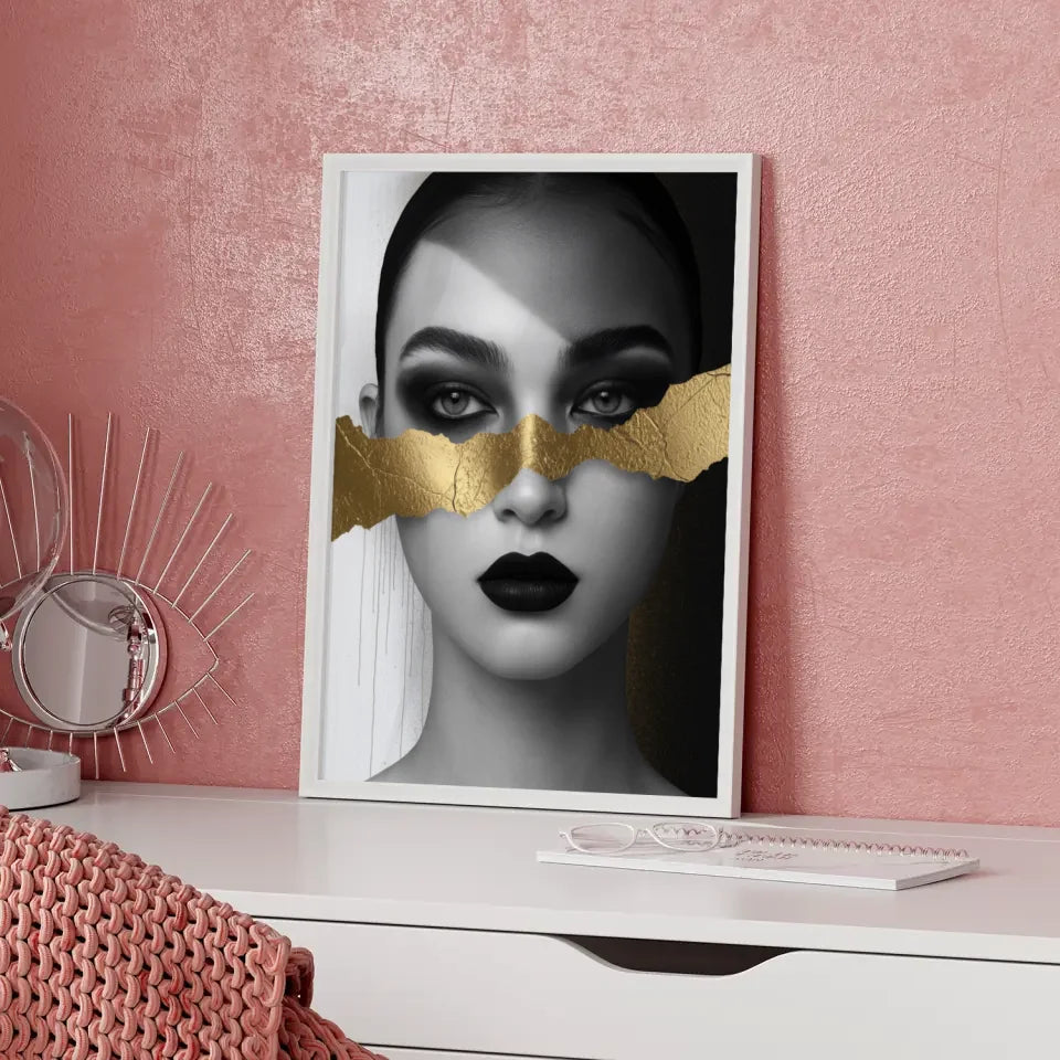 Monochromes Poster mit faszinierendem Gesicht in Schwarz-Gold-Tönen 5