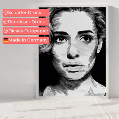 Poster mit nachdenklicher Frau in Schwarz-Weiß Kunst