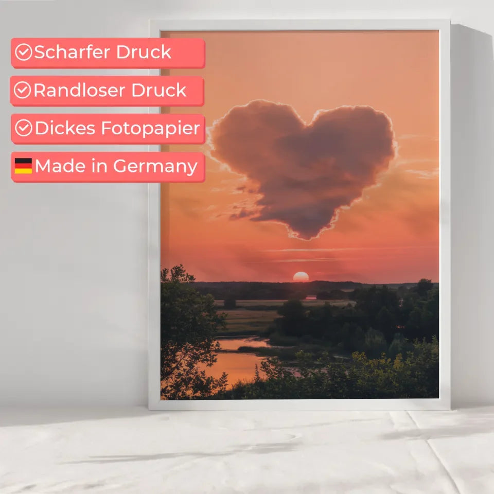 Herzförmige Wolke Poster bei Sonnenuntergang mit Landschaft 6